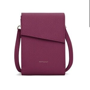 Matt & Nat Met Crossbody Bag in Tarte Travel Everyday Berry Wallet Purse